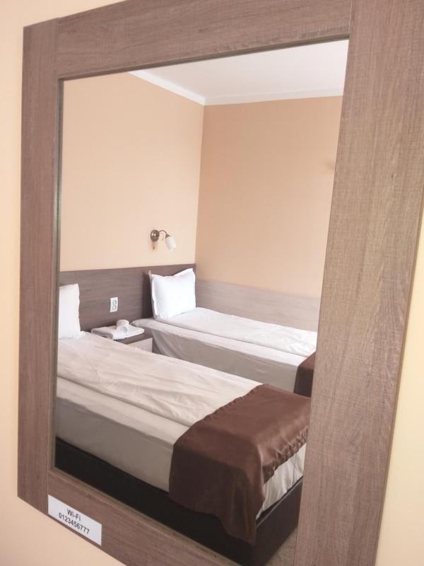 Double or Twin Room image 3