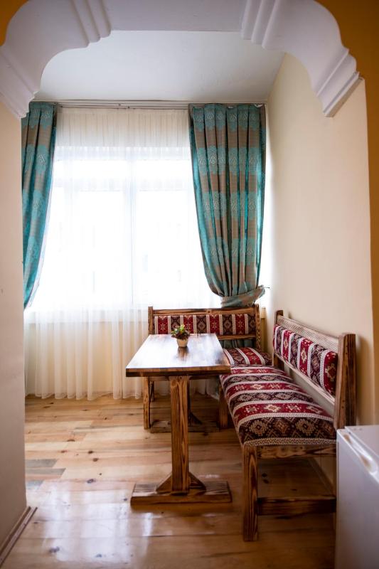 Standard Double Room image 4