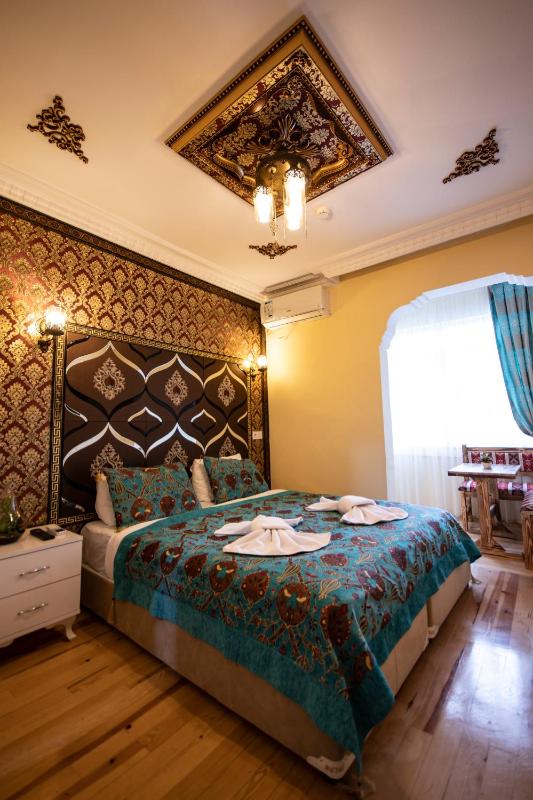 Standard Double Room image 2