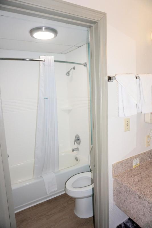 King Room - Non-Smoking image 1