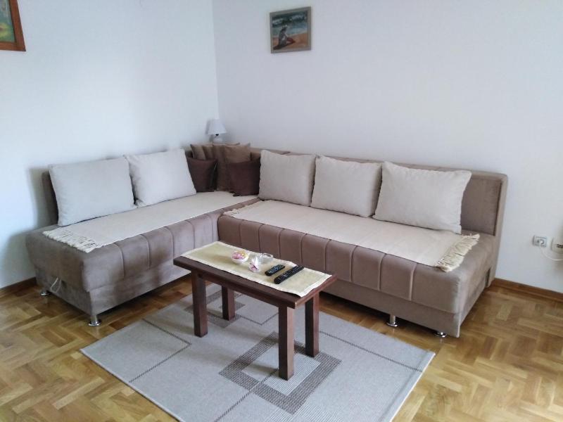 Apartment image 2