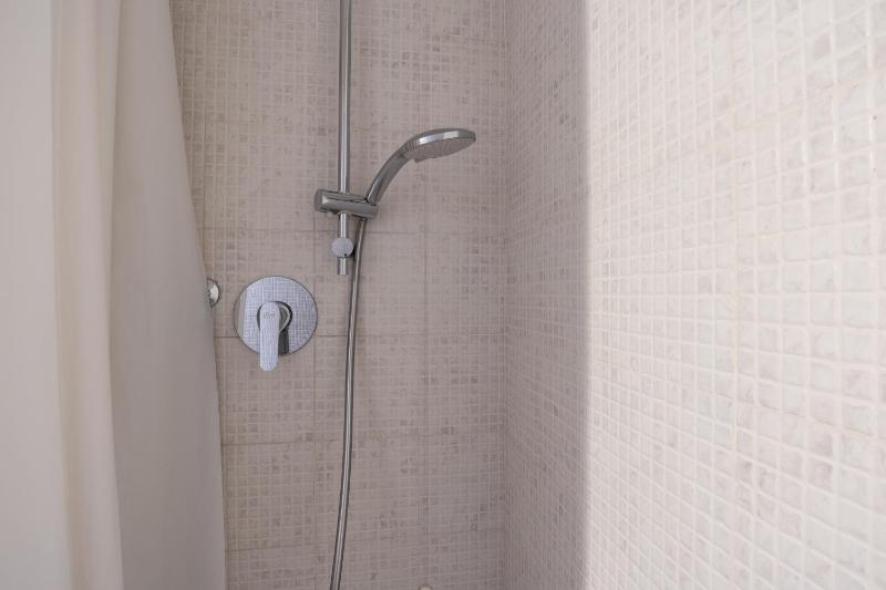 Double Room with Private External Bathroom image 2