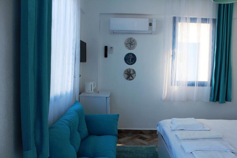 Budget Double Room image 4