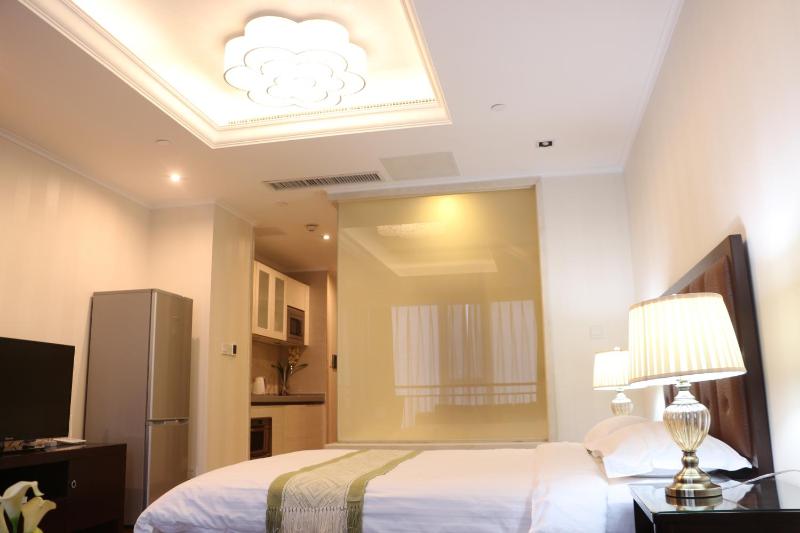 Qingdao Elegant Central Apartment - image 36