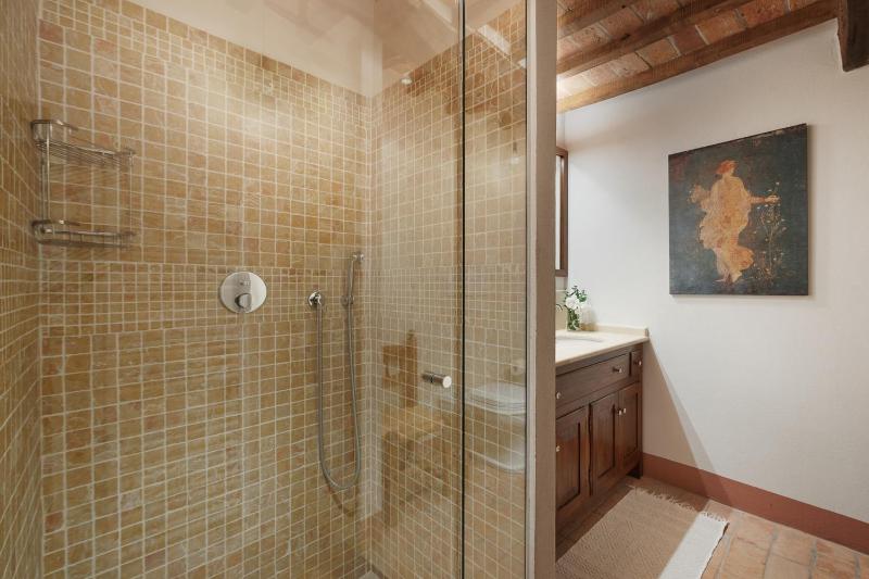 Apartment image 3