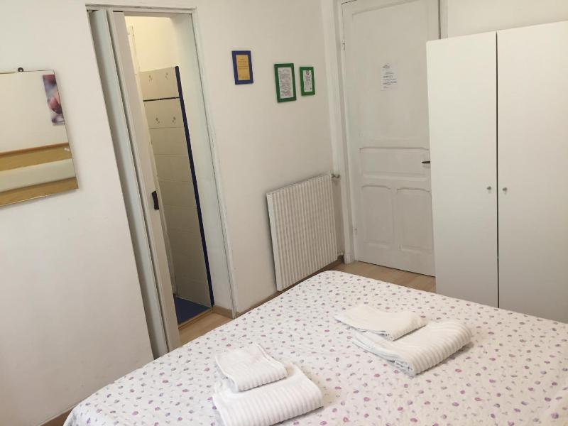 Double or Twin Room image 2