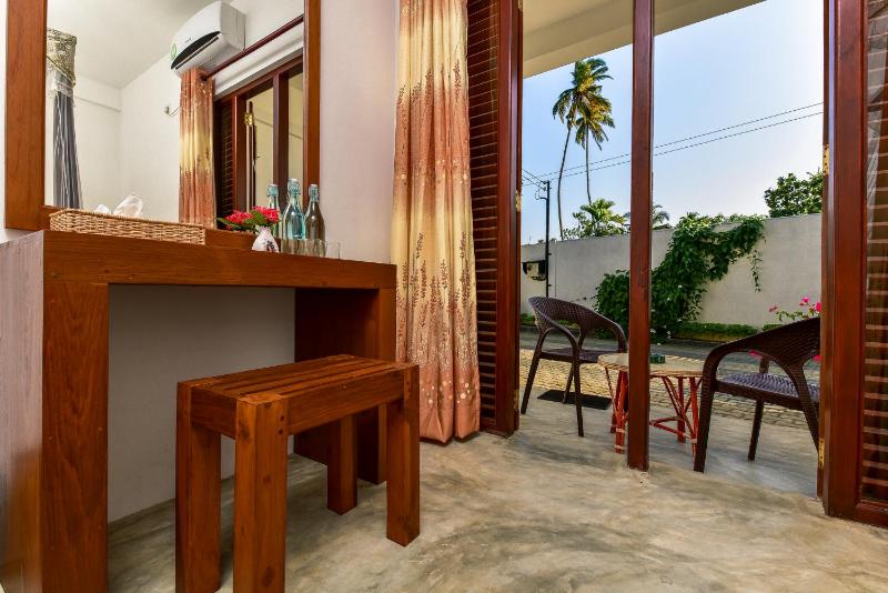Villa Effort - image 12