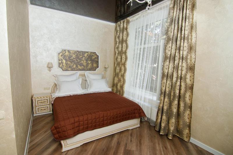 Large Double Room image 2