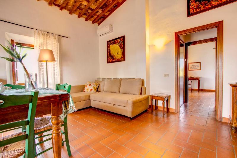 One-Bedroom Apartment image 3