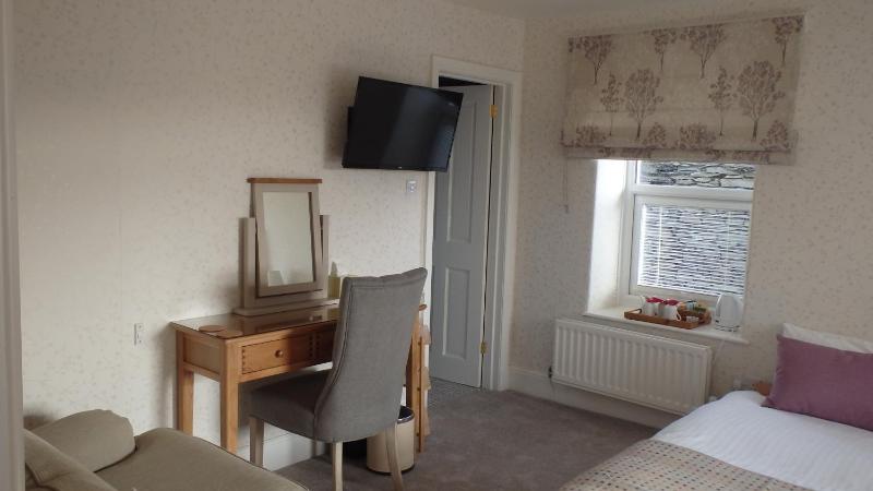 Flexible Superior Double or Twin Room image 3