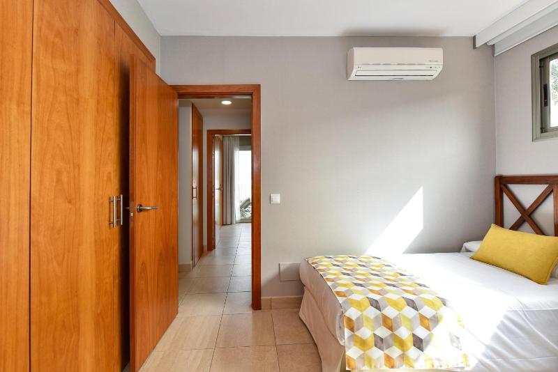 Salobre Villa with Pool Par 4 nr 9 by VillaGranCanaria - image 14