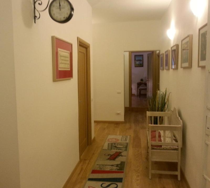 Double Room image 3