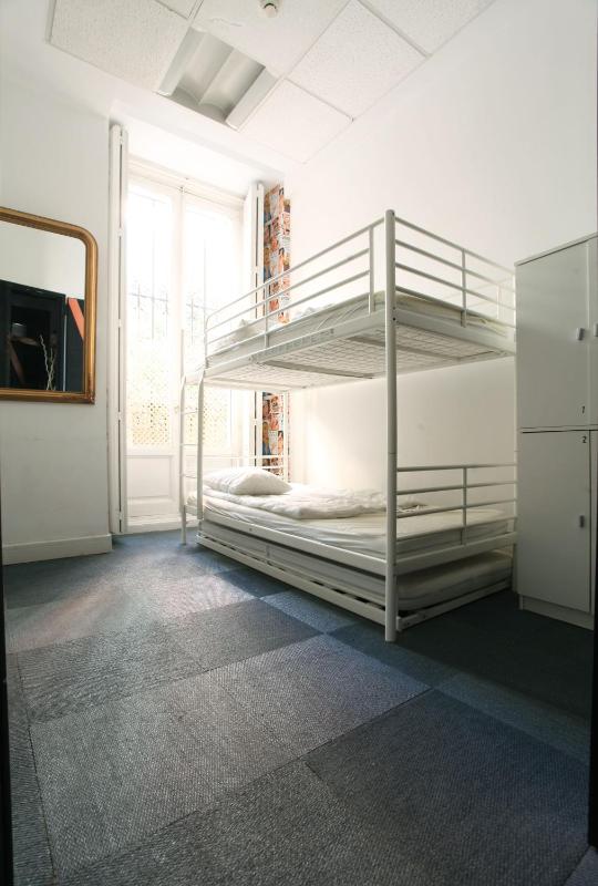 Single Bed in 8-Bed Female Dormitory Room image 3