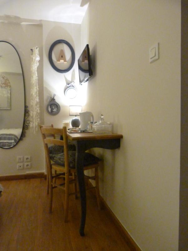 Double Room image 3