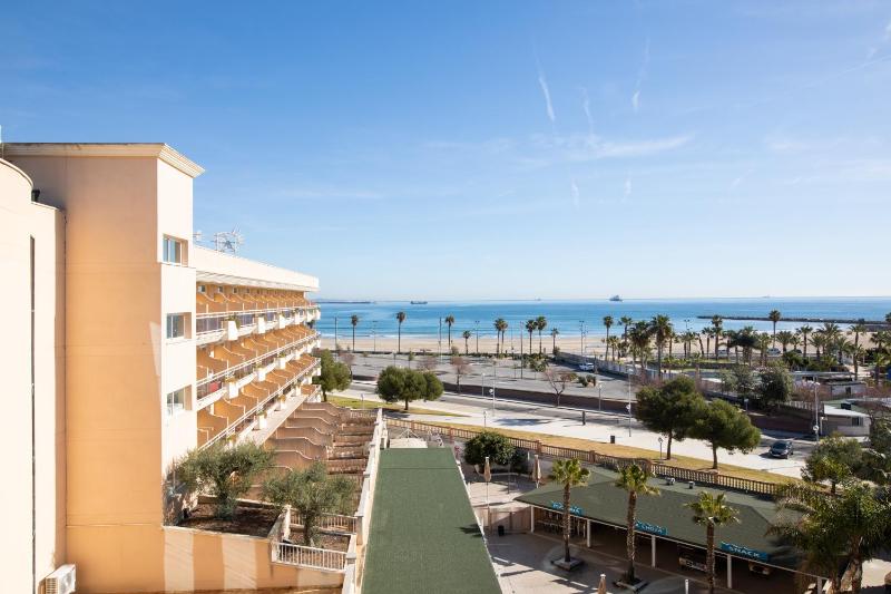 Standard Double or Twin Room with Sea View image 2