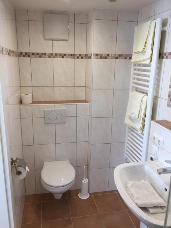 Deluxe Double Room with Balcony image 4