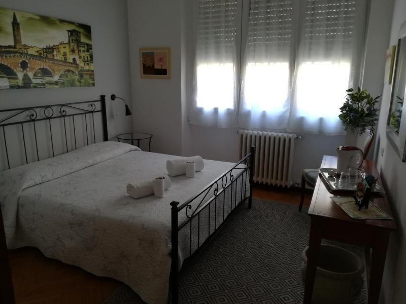 Double Room with Private External Bathroom image 4