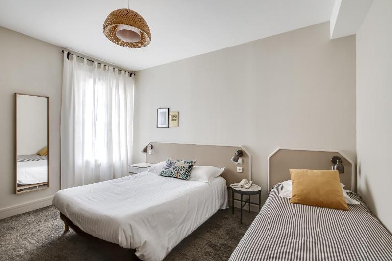 Superior Double Room 1 to 3 pax image 1