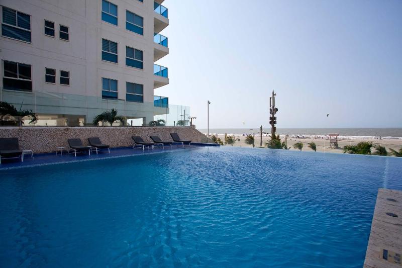 Bello apartamento dentro del Hotel Radisson Ocean Pavillion - image 13