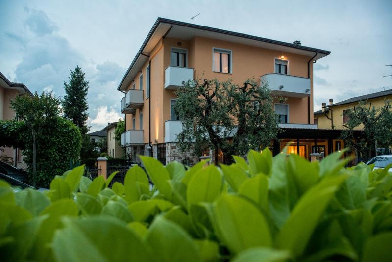 Hotel Fiordaliso - image 1