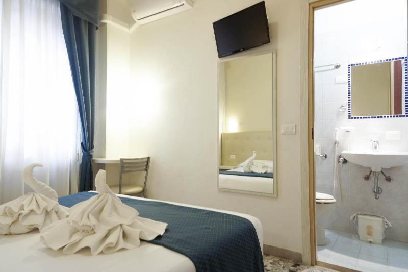 Hotel Caribe - image 34