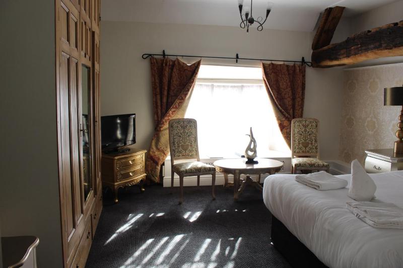 Superior Double Room image 3