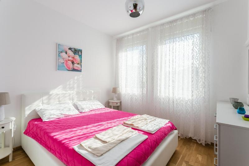 Apartments LORA Cetinjska - image 5