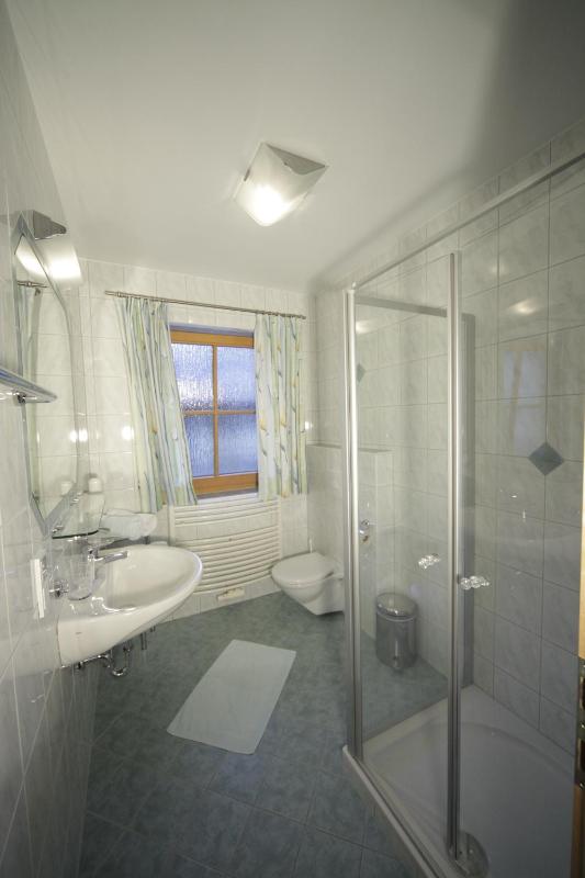 Superior One-Bedroom Apartment image 4