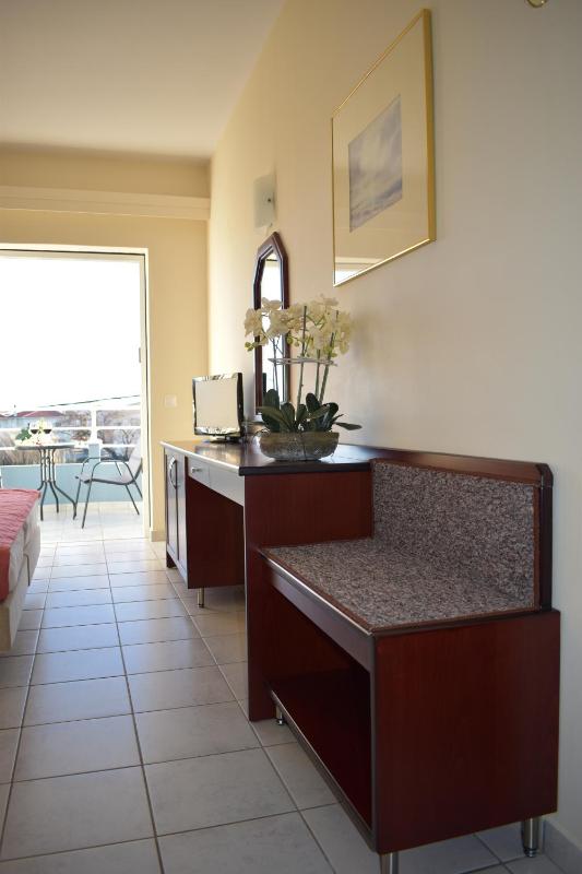 Dionisos Hotel - image 6