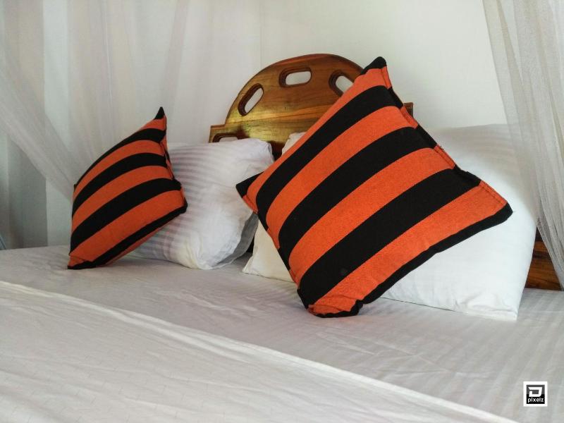 Ella River Face Inn - image 18