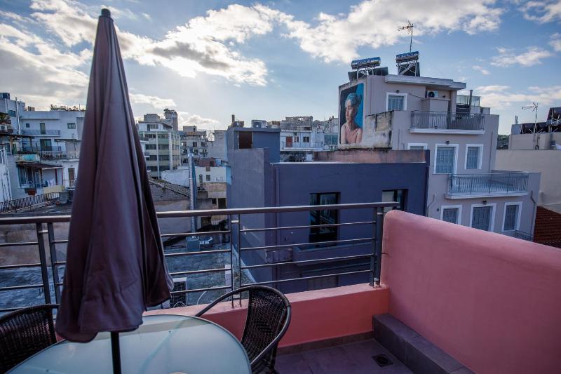 Apartment with Mountain View image 4