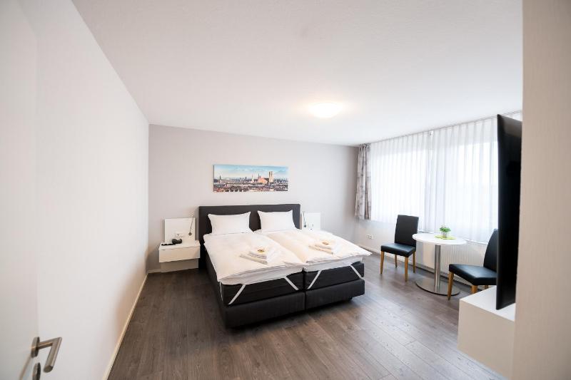 Double Room with Private Bathroom image 2
