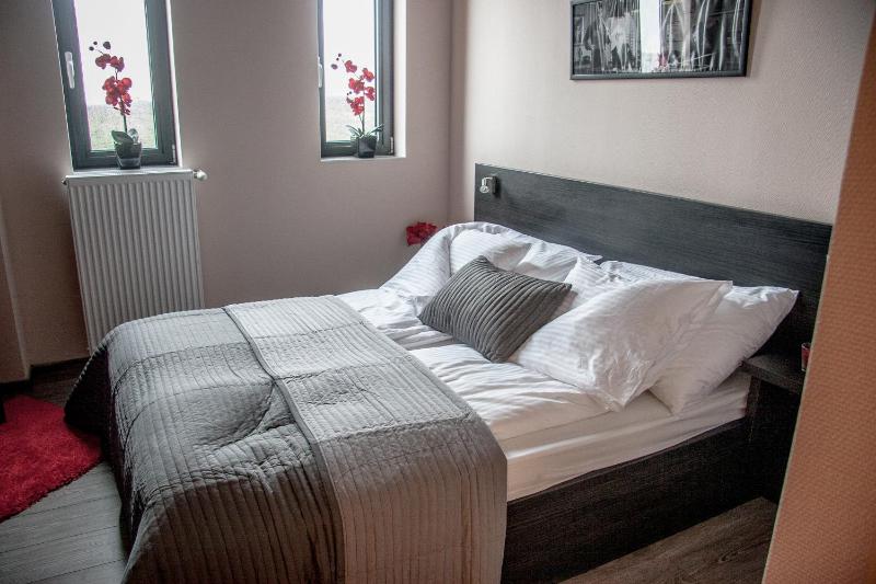 Triple Room image 2