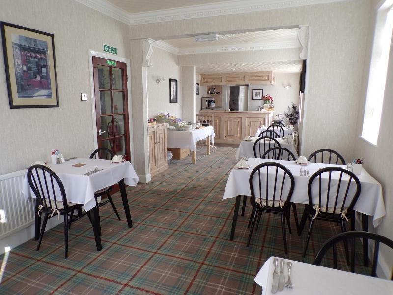 Stoneleigh Hotel - image 22