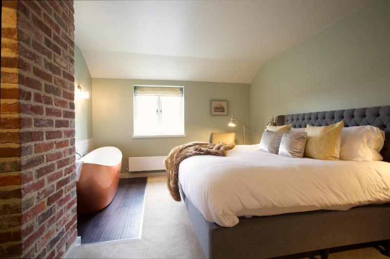 Classic King Room image 1