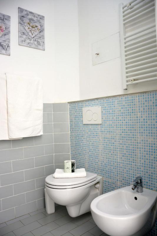 City Hotel - image 17