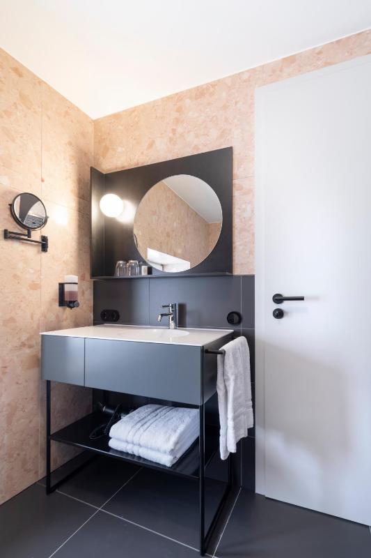 Suite image 2