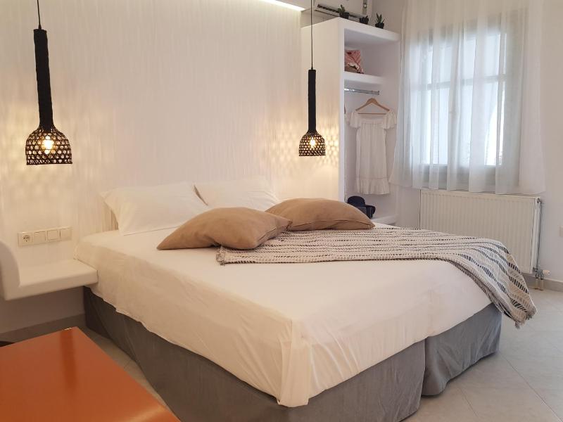 Studio Apartment image 1