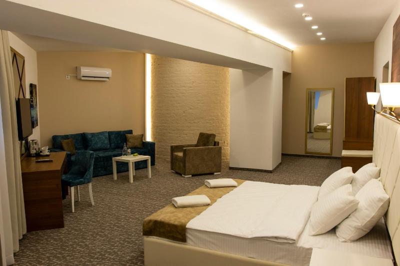 Junior Suite image 2