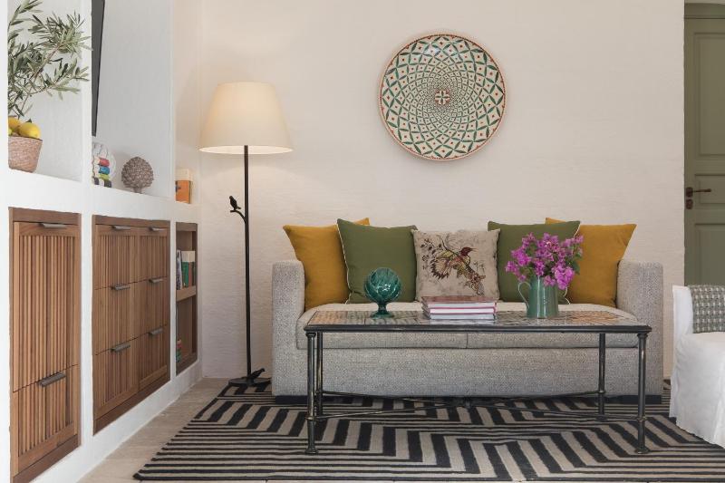 Deluxe Double Room with Terrace and Garden image 2