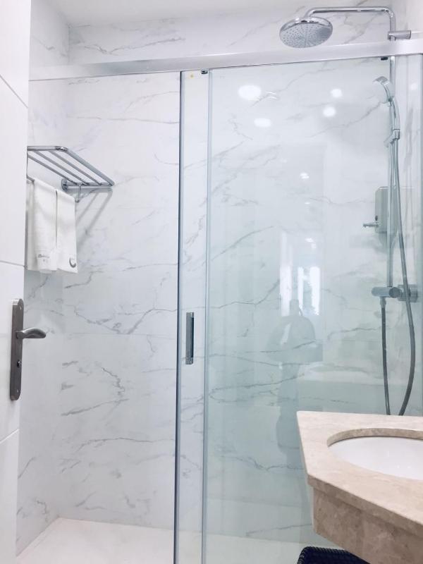 Deluxe Triple Room image 3