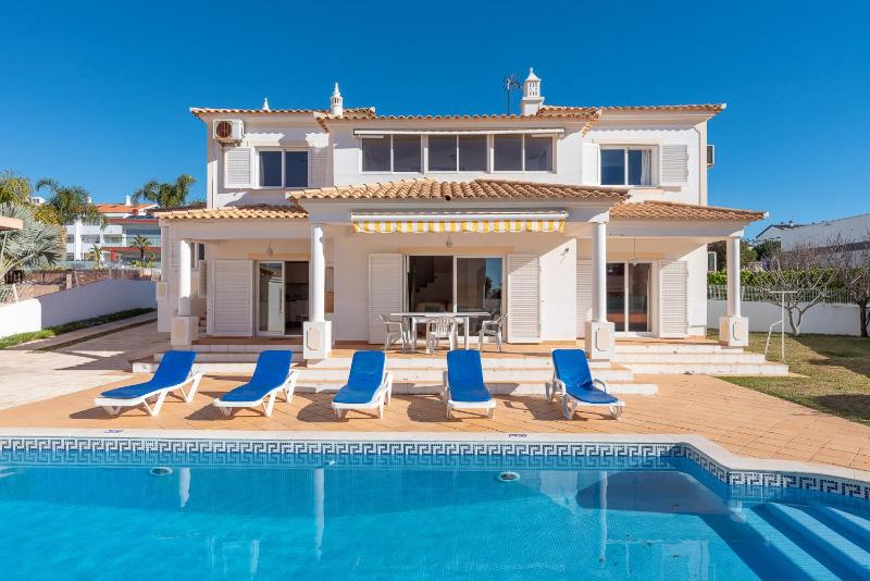 Villa Gui by Gabi Miguel - image 1