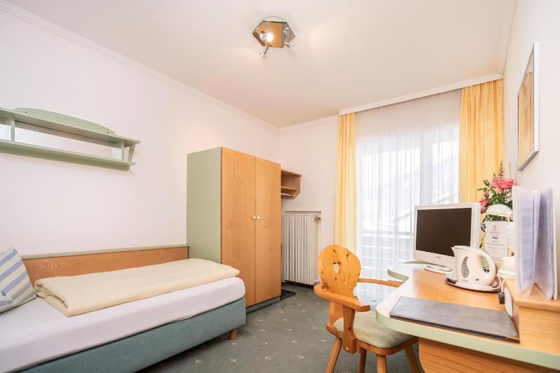 Single Room image 1