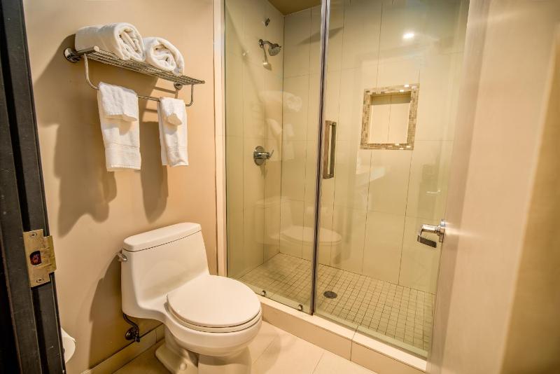 King Room image 4