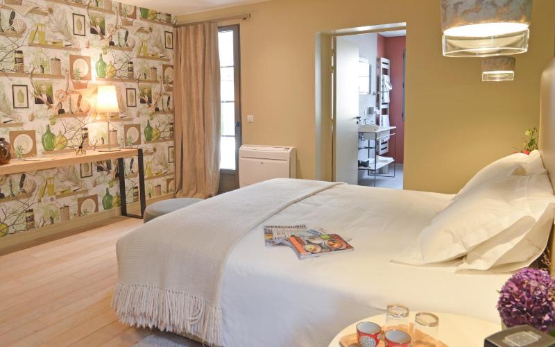 Double or Twin Room with Garden View image 4