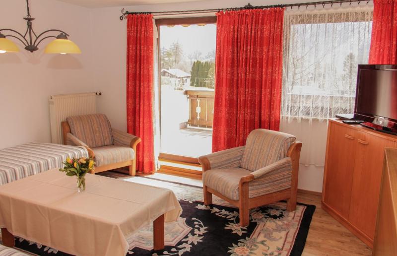 One-Bedroom Apartment with Terrace No.6 image 2