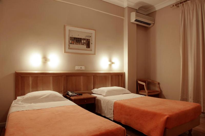 Budget Twin Room image 2