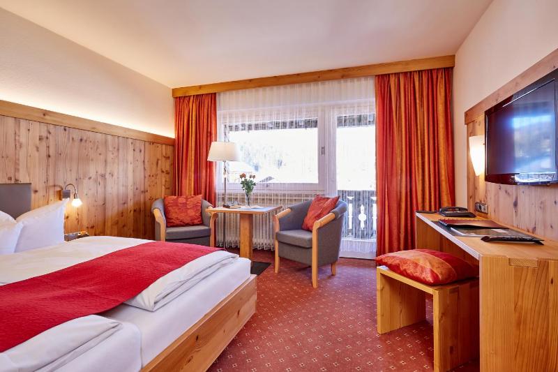 Comfort Double Room with Balcony image 3