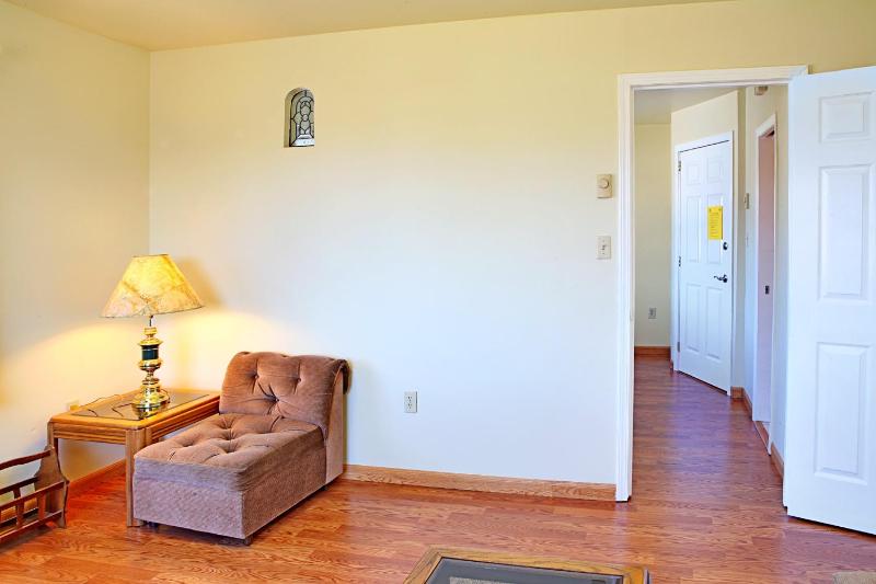 Two-Bedroom House image 2