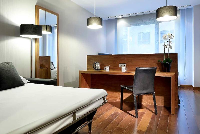 Quadruple Room (2 Adults + 2 Children) image 4
